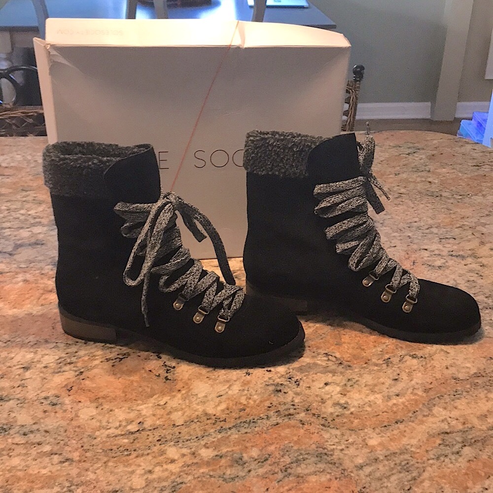 Sole Society lace up suede boots NWT